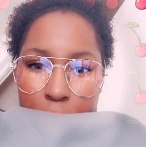 Meet your Posher, Altisha